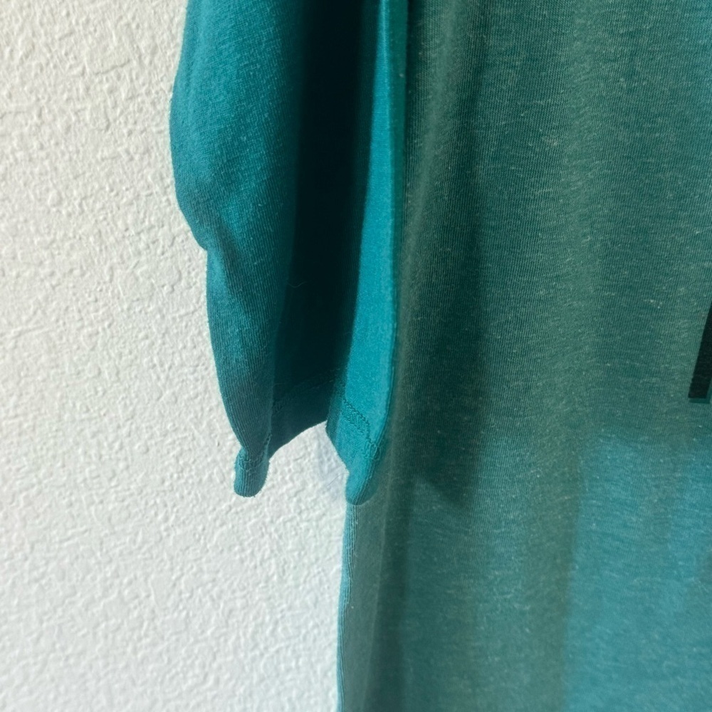 Quarter Length Sleeves Top - Picture 4 of 5